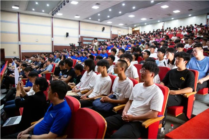 “秦皇岛新能源人才启航”培训克日在燕山大学正式启动，，由风能企业金风科技承办